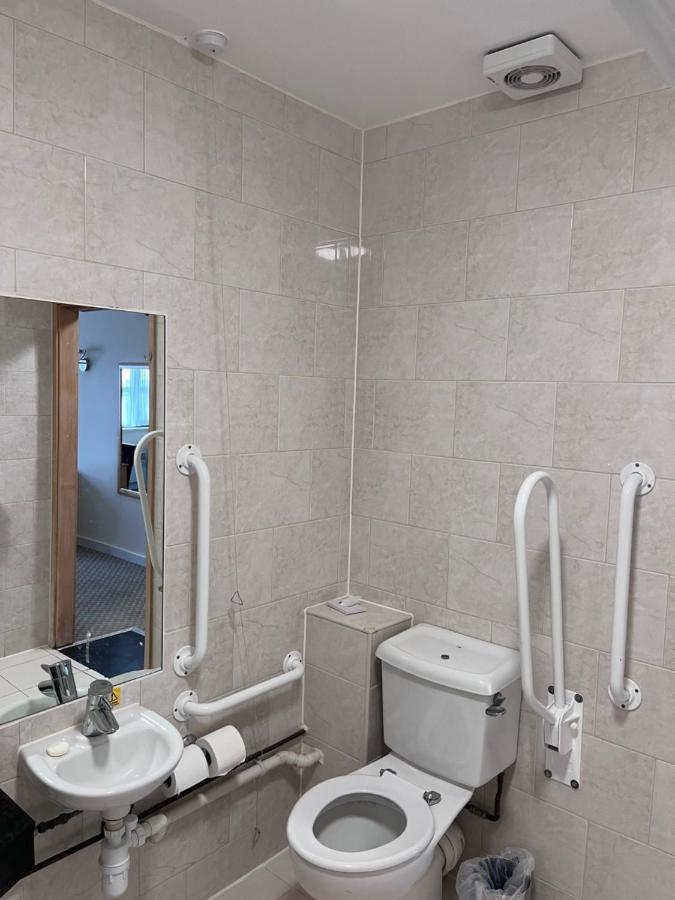 The Wiltshire Hotel, Golf And Leisure Resort Σουίντον Εξωτερικό φωτογραφία