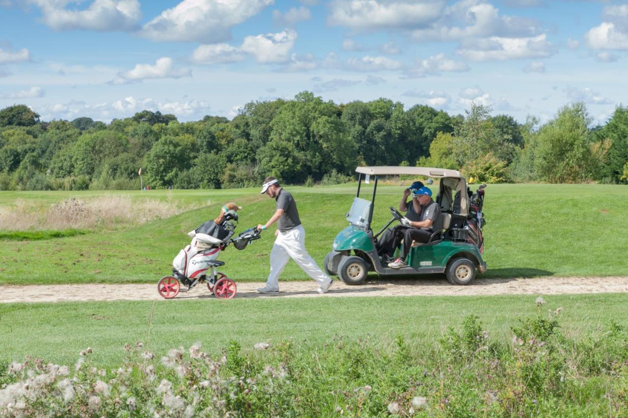 The Wiltshire Hotel, Golf And Leisure Resort Σουίντον Εξωτερικό φωτογραφία
