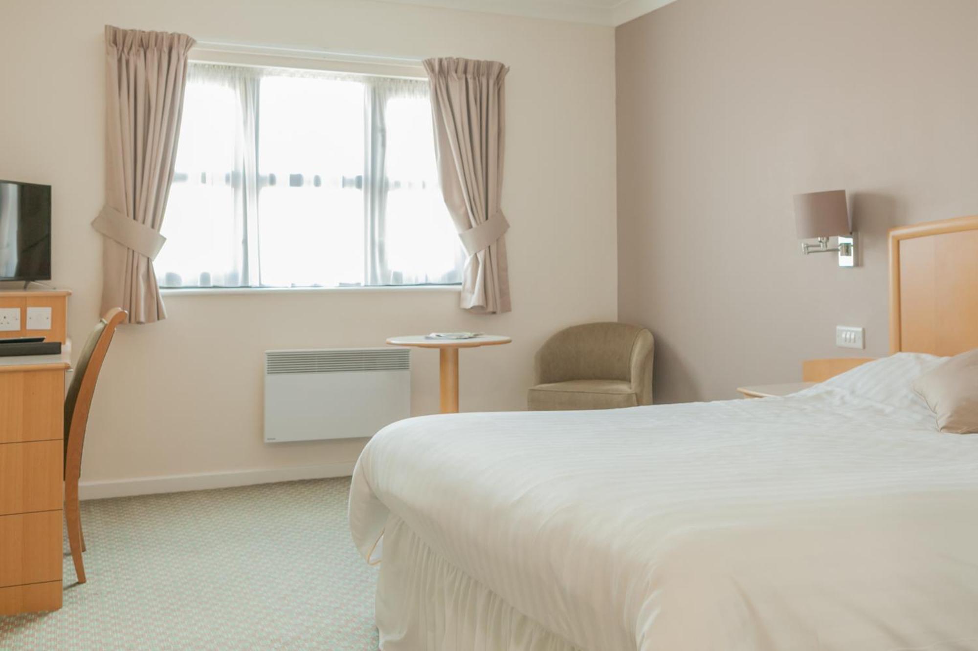 The Wiltshire Hotel, Golf And Leisure Resort Σουίντον Εξωτερικό φωτογραφία