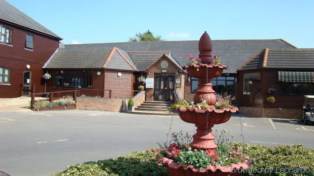 The Wiltshire Hotel, Golf And Leisure Resort Σουίντον Εξωτερικό φωτογραφία