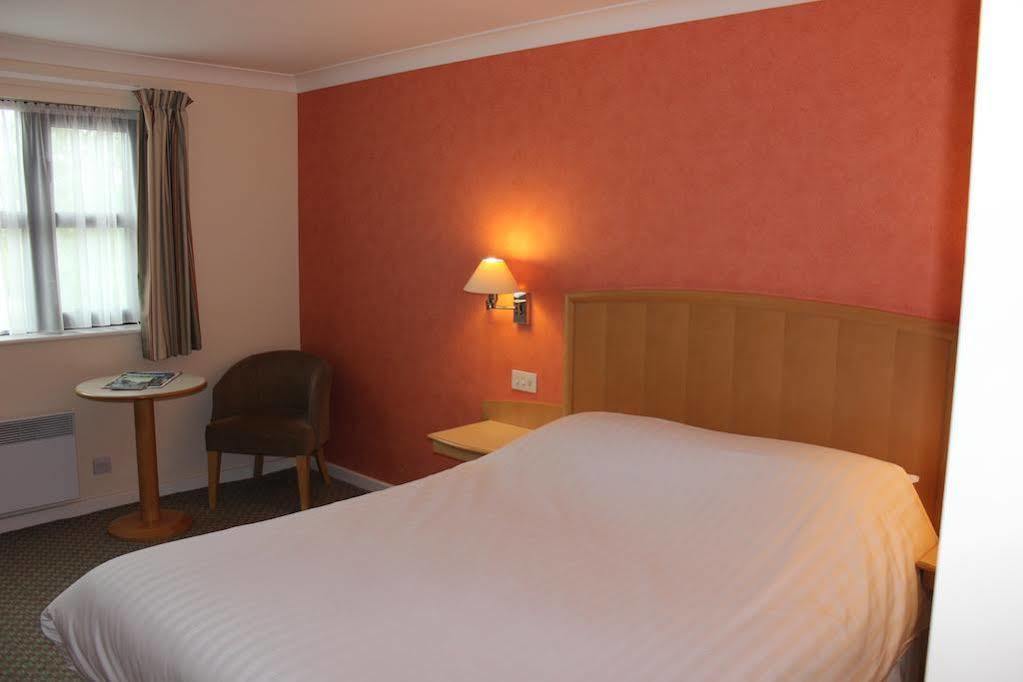 The Wiltshire Hotel, Golf And Leisure Resort Σουίντον Εξωτερικό φωτογραφία